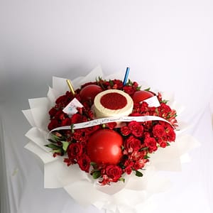 باقة الورد الفاخرة مع كيكة السعادة